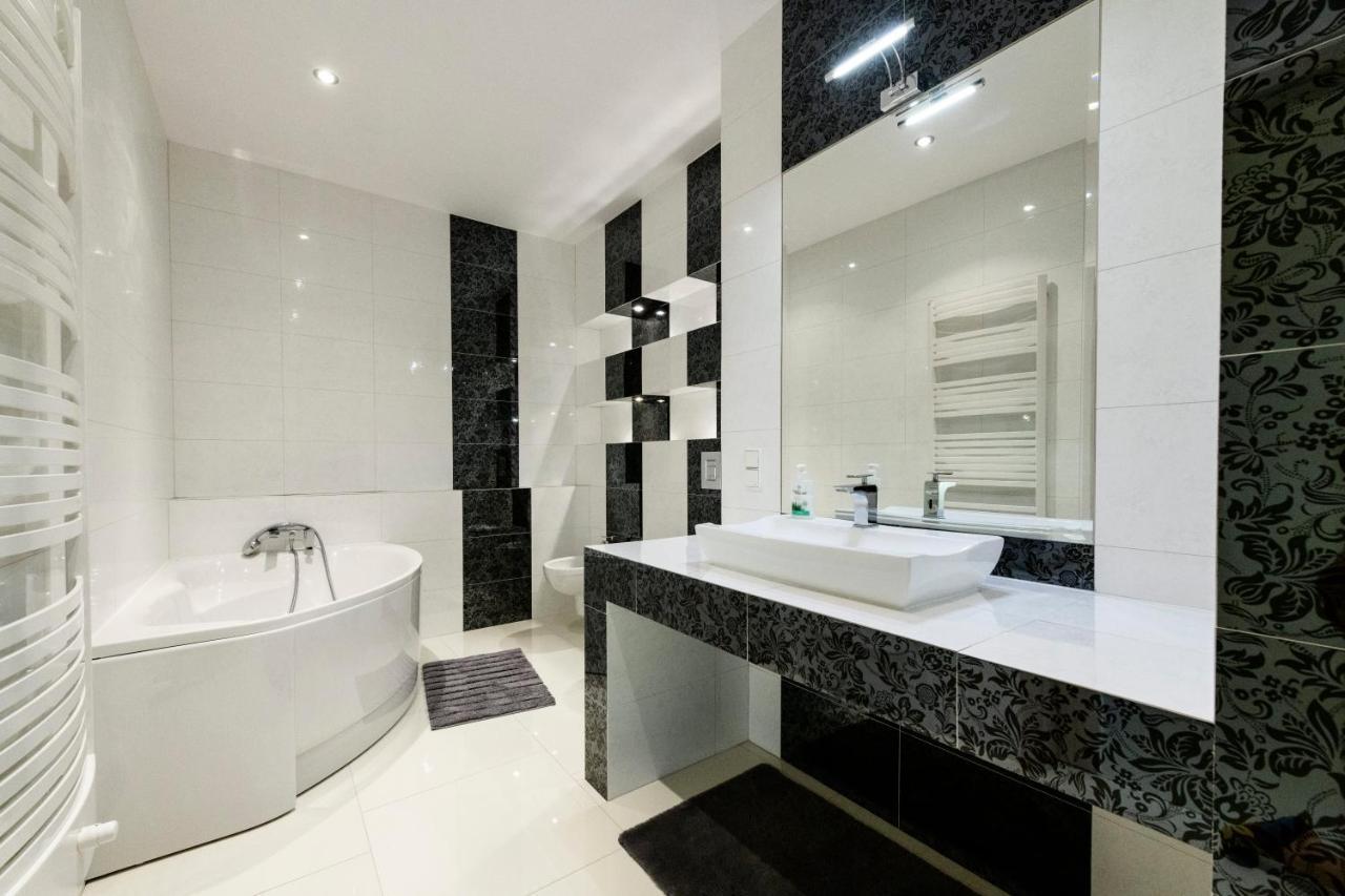 Ajk Apartament W Sea Towers 그디니아 외부 사진